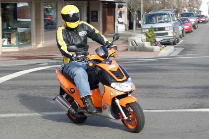 Quel scooter diffère d'un cyclomoteur