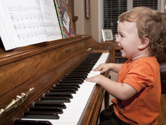 Comment développer une oreille musicale pour un enfant