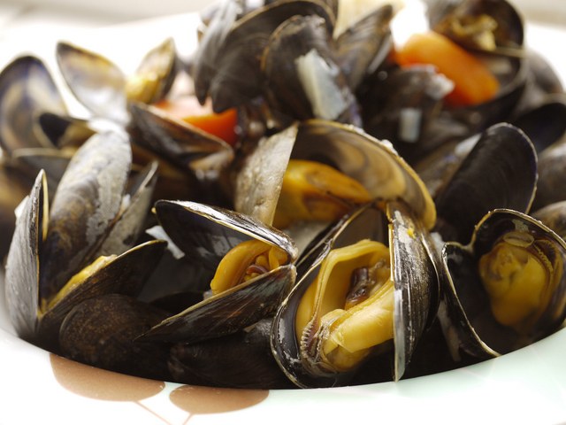 Moules - délicatesse et plat d'origine