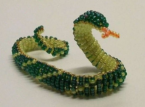 Comment faire un serpent à partir de perles