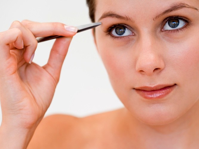 Comment dessiner les sourcils correctement