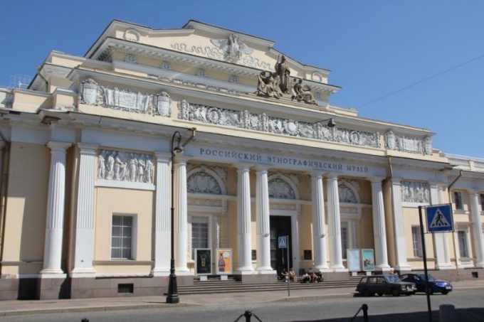 Comment se rendre au musée ethnographique russe à Saint-Pétersbourg