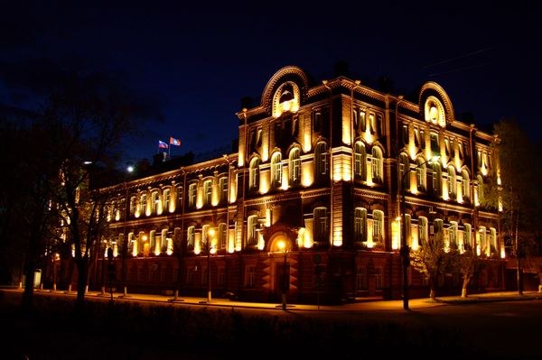 La construction de l'administration de Kostroma