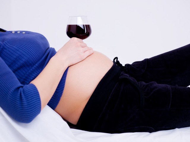 Puis-je boire du vin rouge pendant la grossesse?